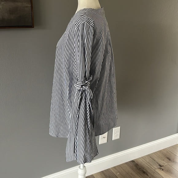 Neiman Marcus Striped Long Sleeve Blouse with Bell Sleeves Blue & White New - Picture 5 of 12